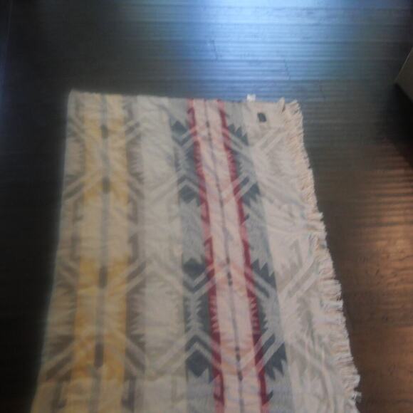 Pendleton White Sands Throw Blanket Cream Ivory Southwester Aztec Design 50x70 - Picture 11 of 14